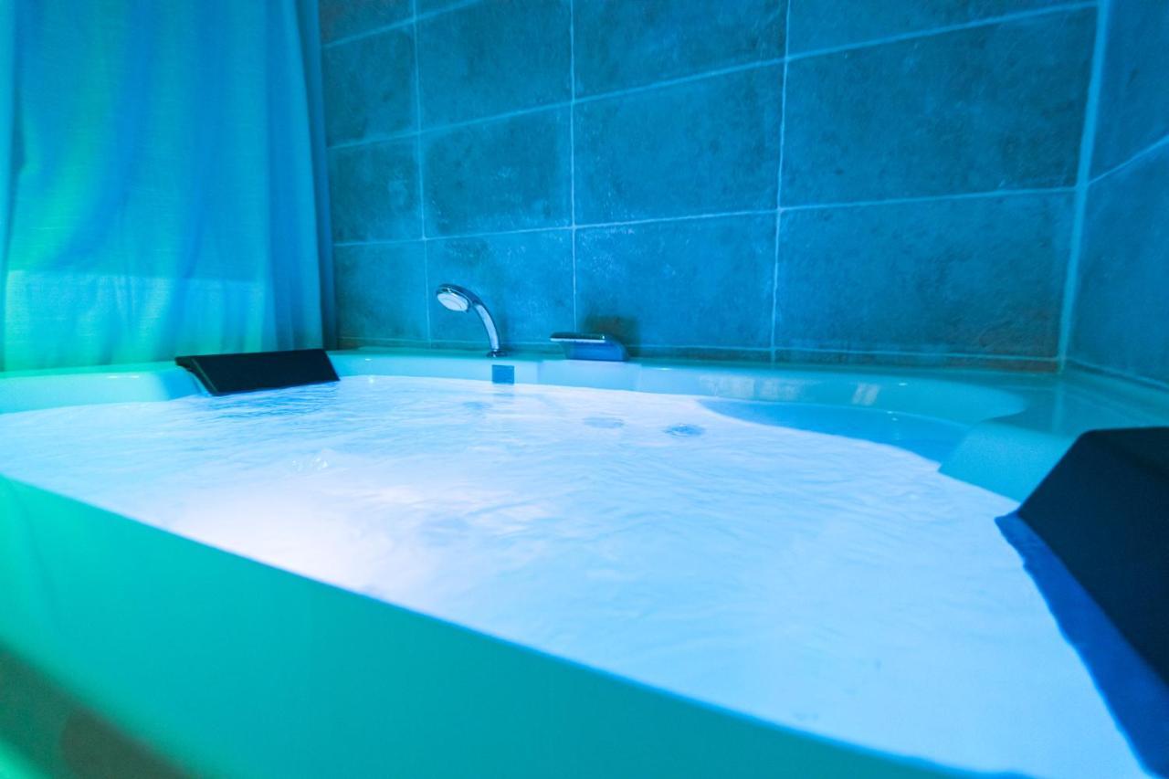 Le Bali Spa Maison Avec Jardin Proche Tours Centre Saint-Pierre-des-Corps Luaran gambar
